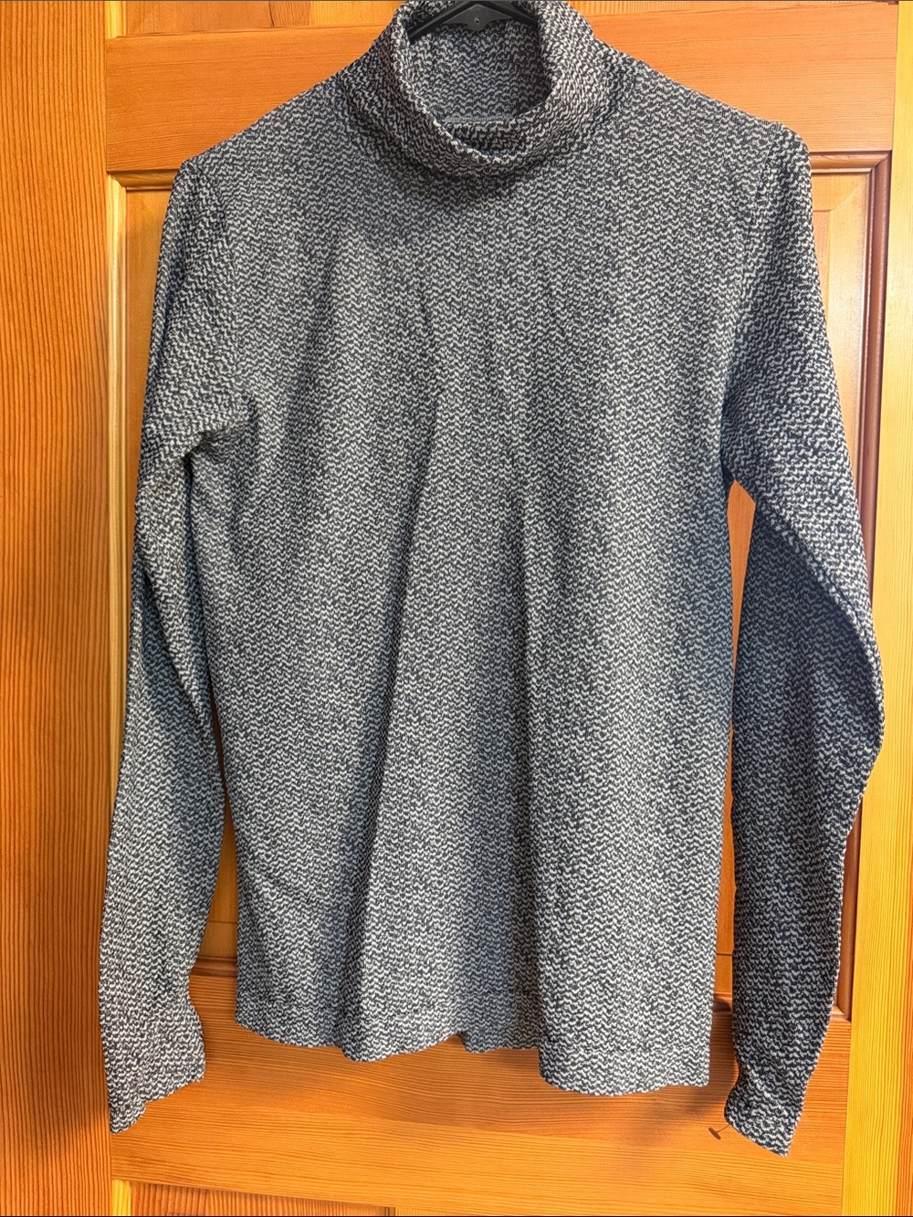 Athleta Performance Top Women’s Thumbhole Long Sleeve